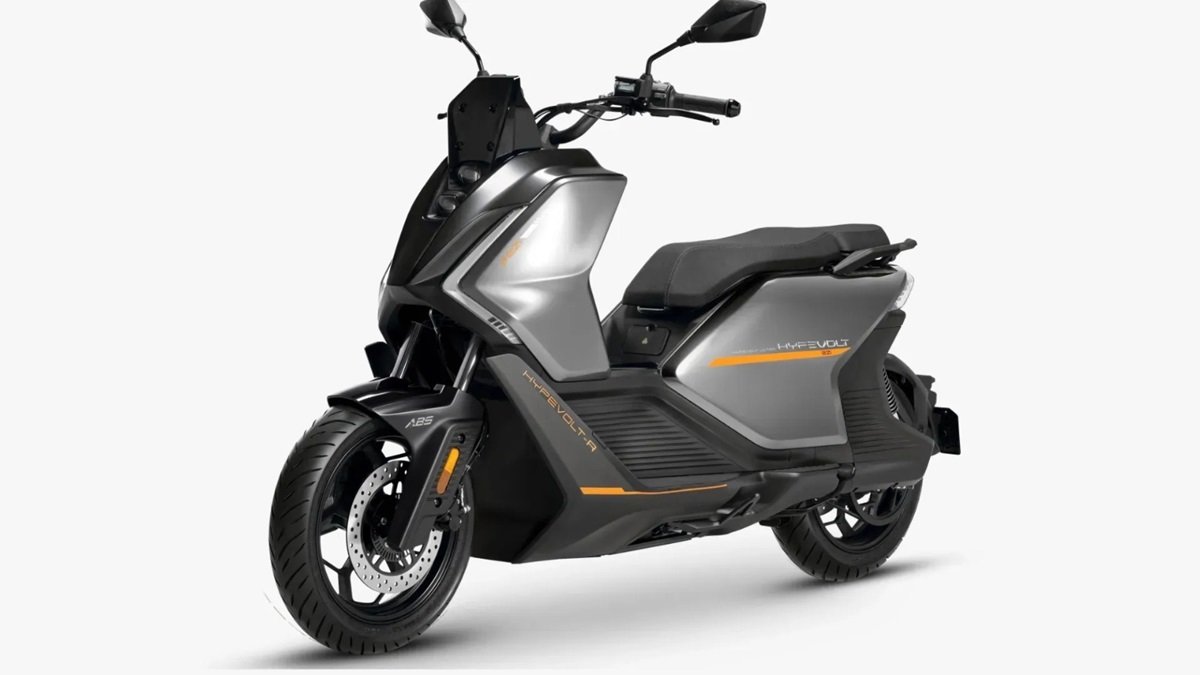 180KM रेंज, 115kmph टॉप स्पीड और प्रीमियम फीचर्स के साथ Keeway Hypevolt-A इलेक्ट्रिक स्कूटर लॉन्च