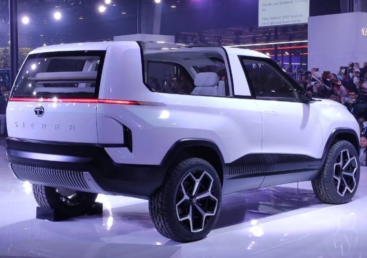 Tata का महाधमाका! मात्र ₹18.79 लाख में लॉन्च हुई Iconic Sierra EV, मिलेगी 'लाइफटाइम बैटरी वारंटी'