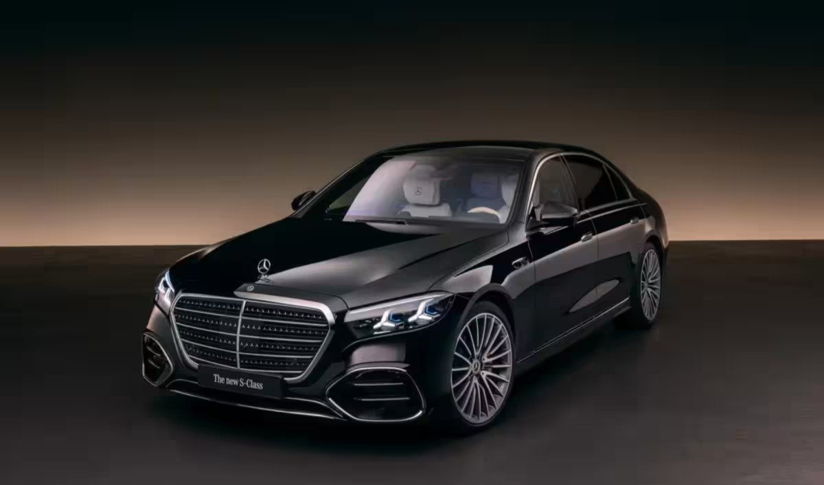 Maruti भी छूटी पीछे! Mercedes-Benz ने लॉन्च की 32.2 kmpl माइलेज वाली नई S-Class, जानें कीमत और फीचर्स