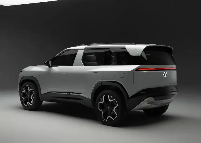 Tata Sierra EV Launch: लाइफटाइम बैटरी वारंटी और 665km रेंज के साथ उतरी टाटा की नई एसयूवी