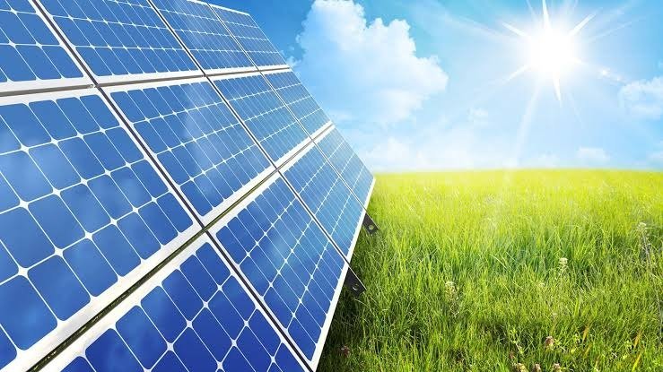 खराब होने के बाद कहां जाते हैं पुराने Solar Panel? सामने आया ऐसा सच जिसे जान उड़ जाएंगे होश